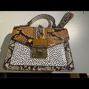 Stylish Snake Print Handbag